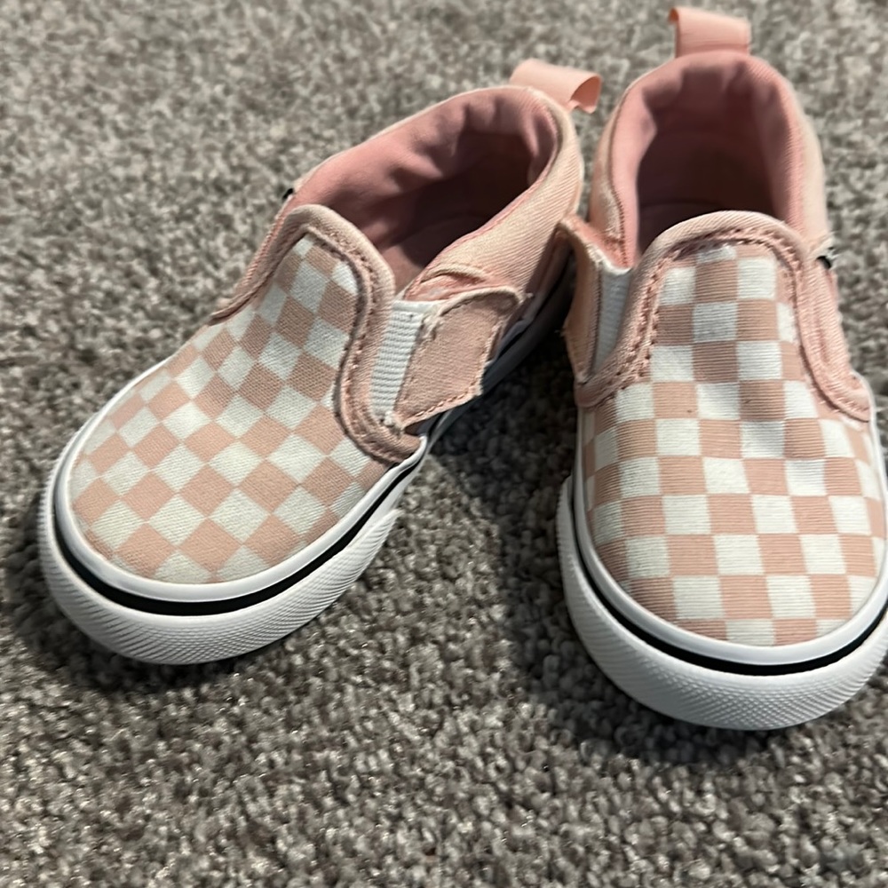 Toddler girls pink and white slip on vans 5c